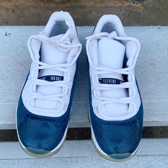 Nike Shoes Air Jordan 11 Low Navy Snakeskin (2019) - Picture 4 of 5